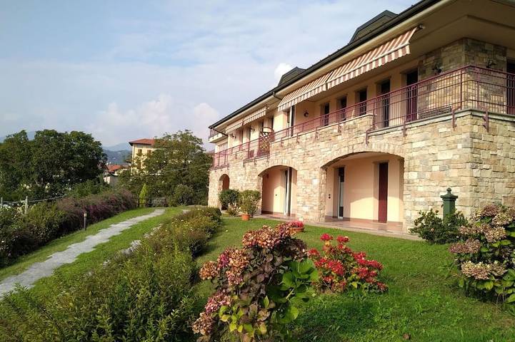 Ferienhaus für 4 Personen, mit Balkon und Garten in Lago Maggiore (Lombardei)