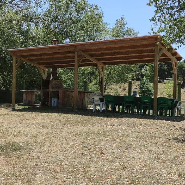 Chalet para 13 personas, con jardín y piscina, Familias con niños en Berguedà - 4