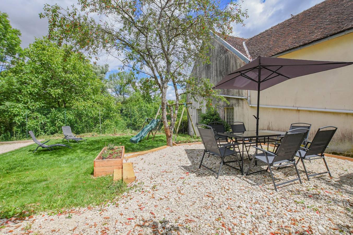 Le Charme du Moulin in Bragelogne-Beauvoir, Aube (desambiguación)
