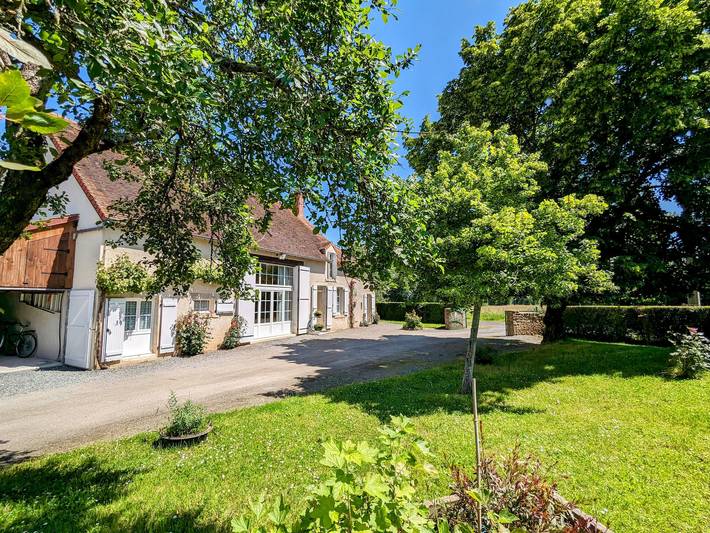 Gîte pour 12 personnes, avec Terrasse et Jardin