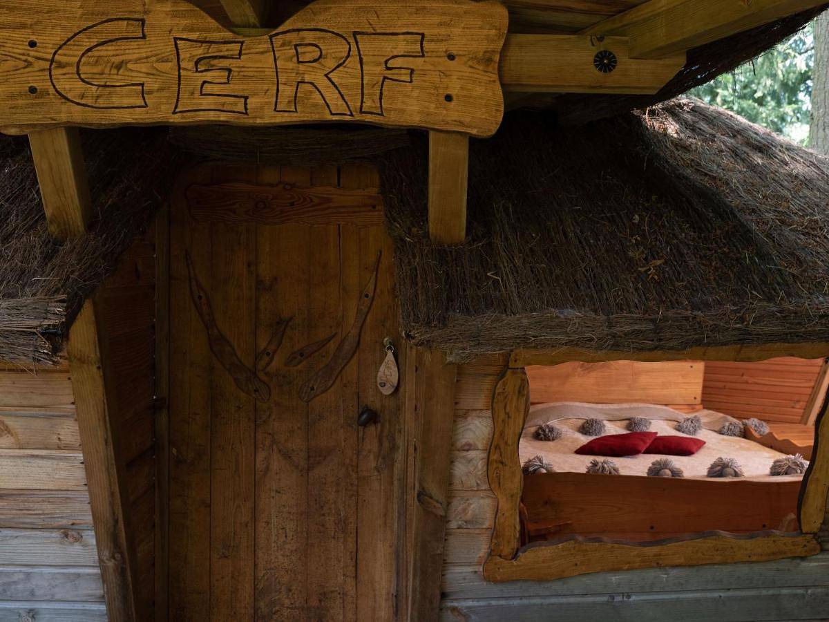Les Cabanes de Labrousse in Saint-Julien-Labrousse, Parc naturel régional des Monts d'Ardèche