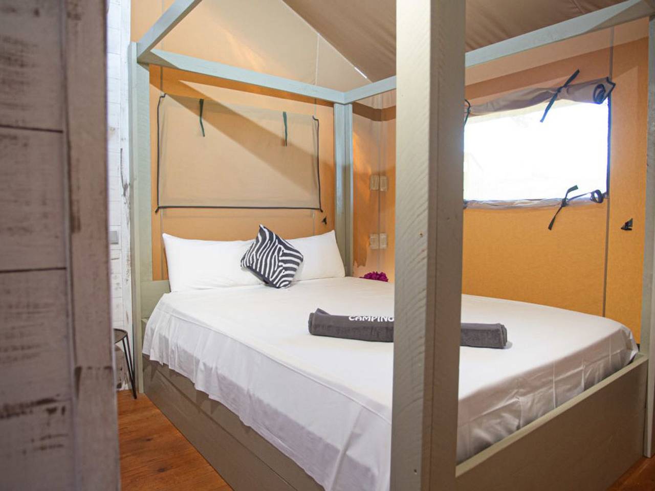 Canvas Bungalow with Terrace - Sleeps 5 in La Móra, Tarragona