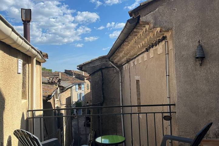 Location de vacances pour 11 personnes, avec Terrasse à Saint-Saturnin-de-Lucian