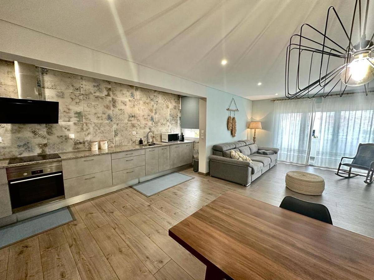 Apartamento inteiro, Beach Retreat in A dos Cunhados e Maceira, Distrito de Lisboa