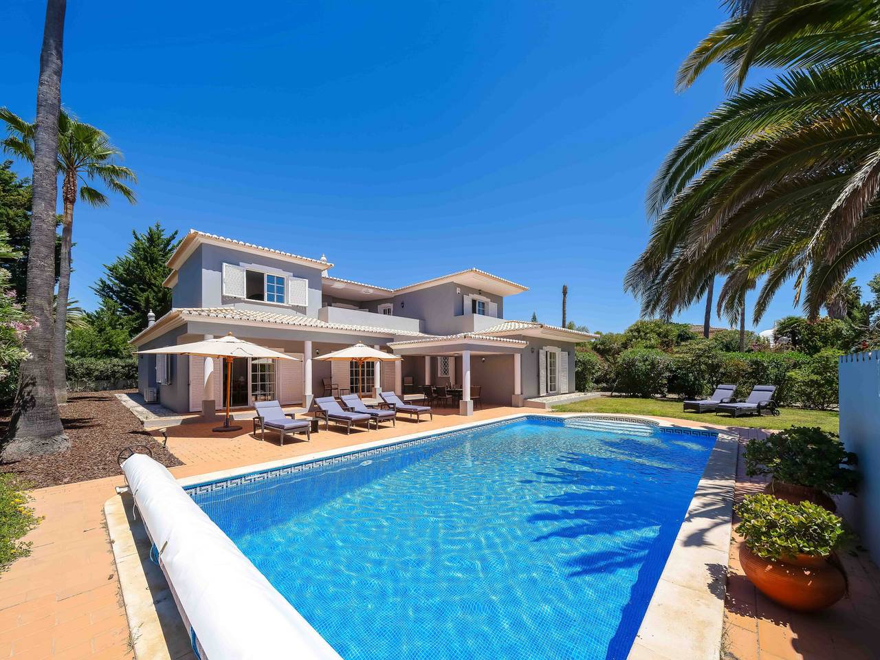 Geräumige Villa mit privatem Pool in Carvoeiro in Carvoeiro, Lagoa