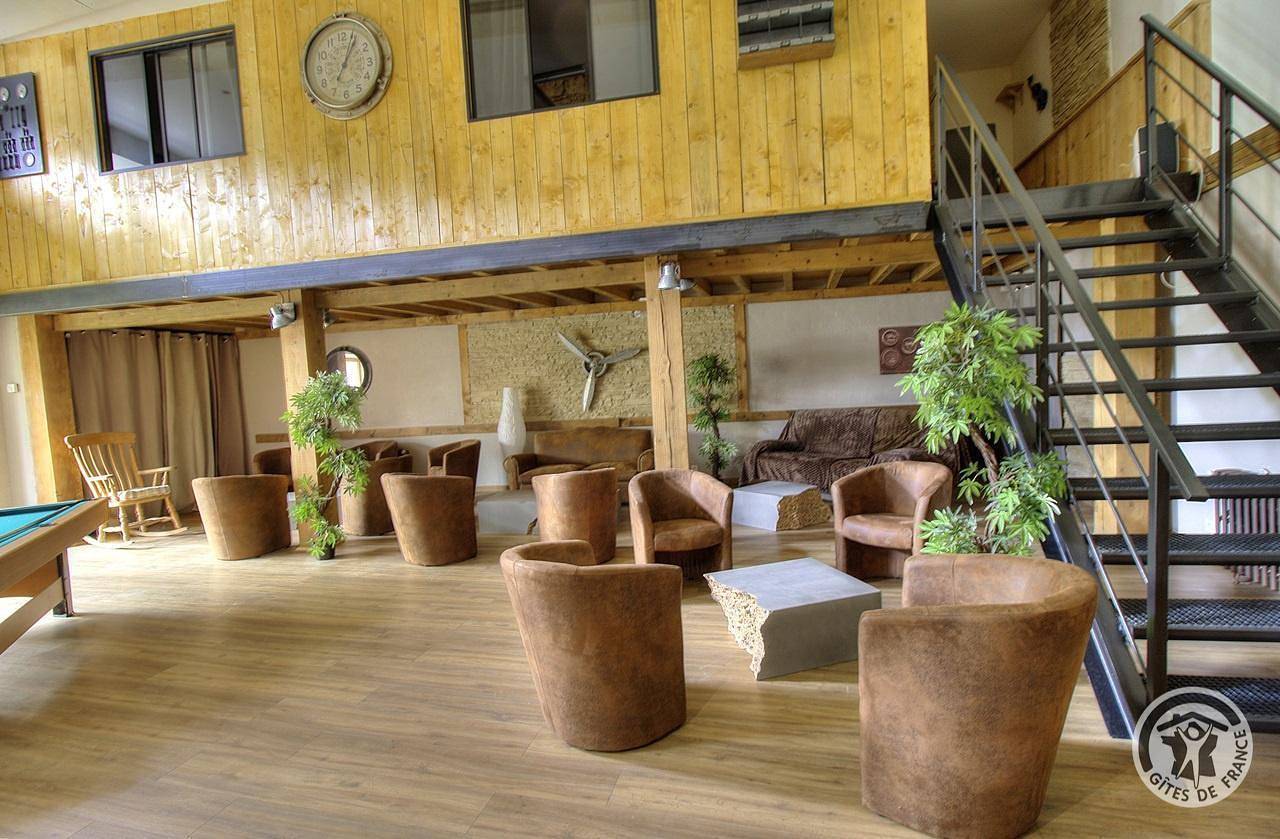 Gîte für 15 Personen mit Sauna in Beaujeu, Villefranche-sur-Saône und Umgebung