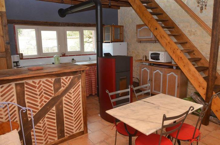 Gîte pour 3 personnes, avec terrasse et jardin dans Saint-Amand-Montrond - 4
