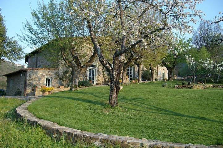 Ferienhaus für 5 Personen, mit Terrasse und Garten sowie Pool