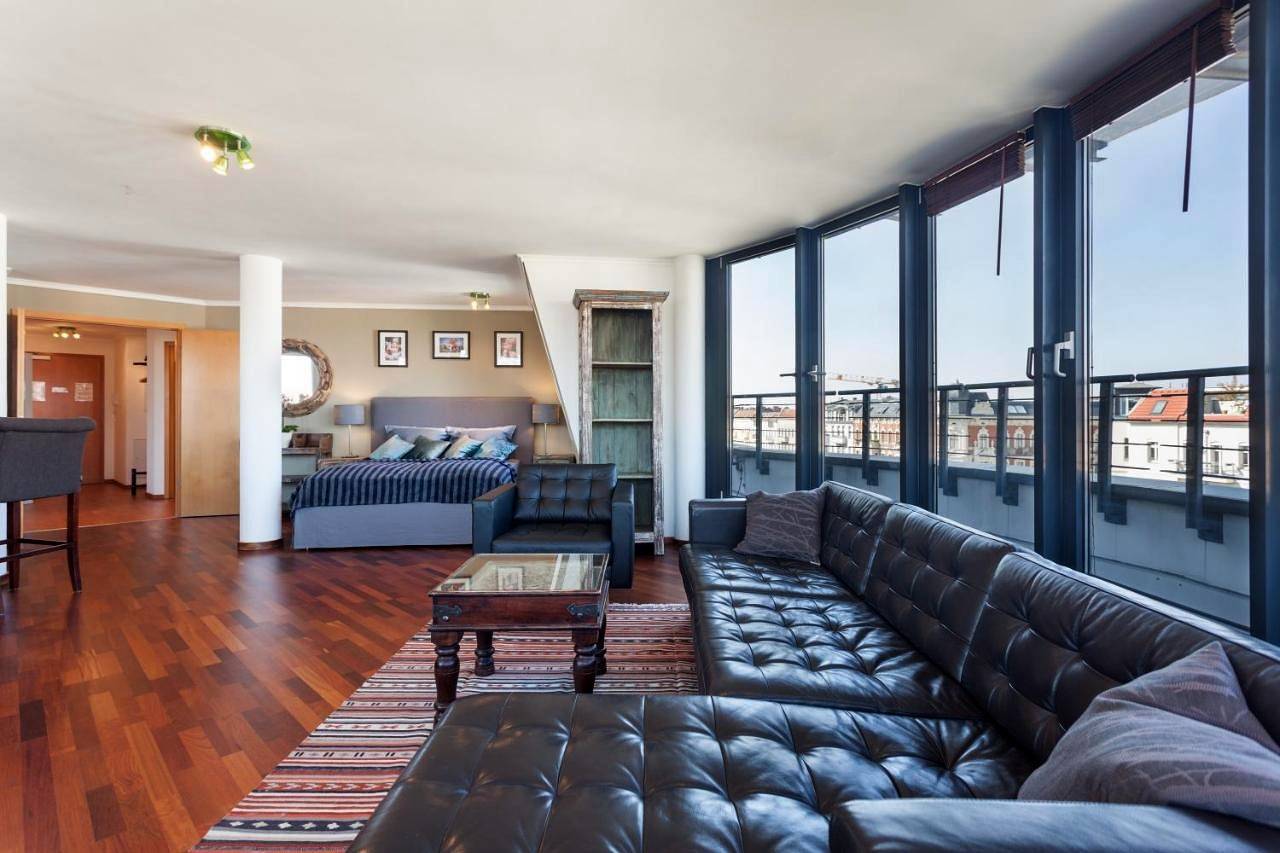 Ganze Wohnung, The Danziger, 2 unique roof top units in Prenzlauerberg, group & family friendly, from 2 up to 7 Guests in Prenzlauer Berg Berlin, Berlin