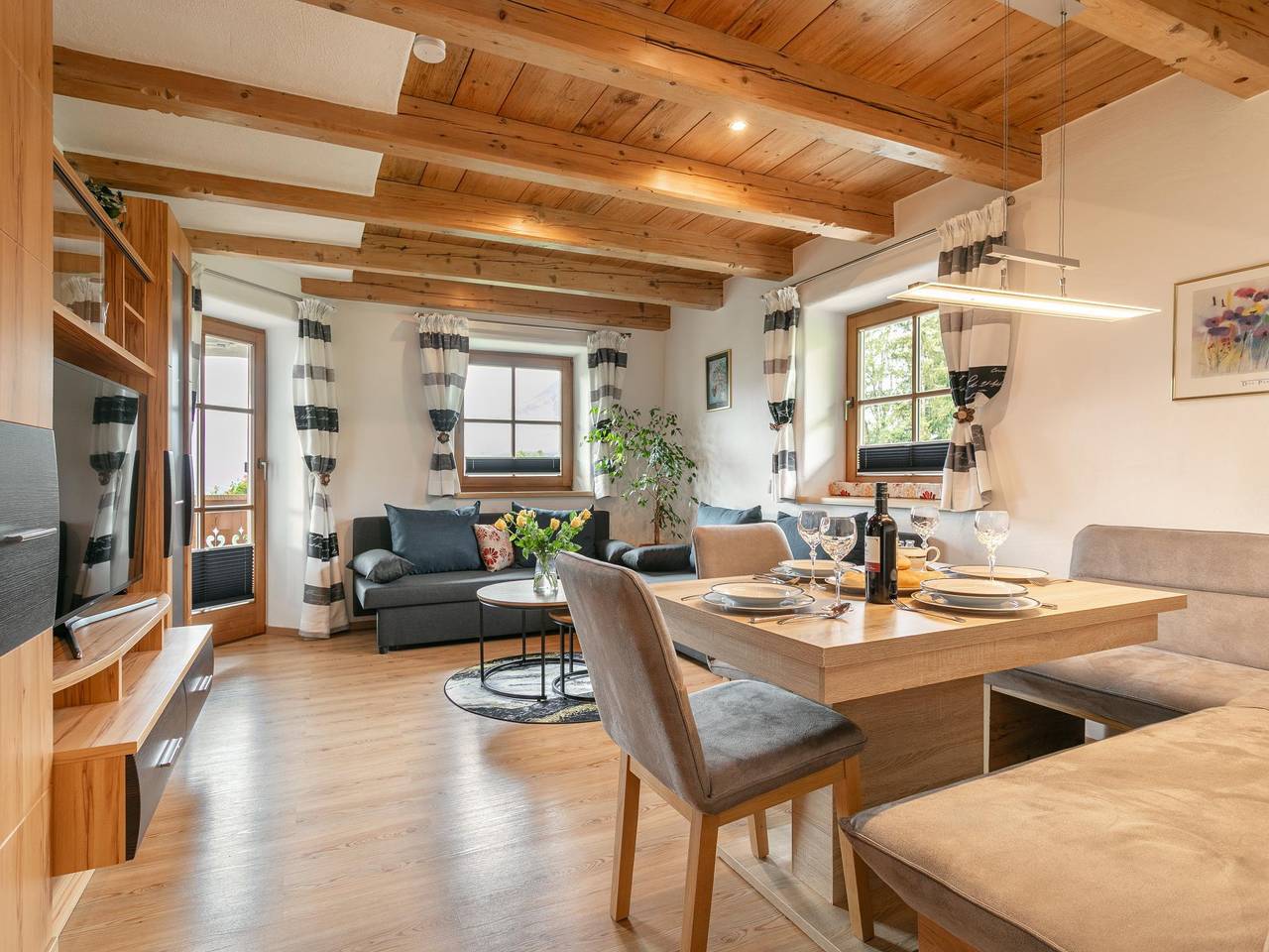 Ganze Wohnung, Exklusive Ferienwohnung mit Bergblick in Kirchberg in Tirol, Kaisergebirge