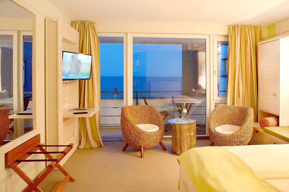 Doppelzimmer zur Seeseite mit Balkon/Terrasse - Hotel Rickmers Insulaner in Helgoland