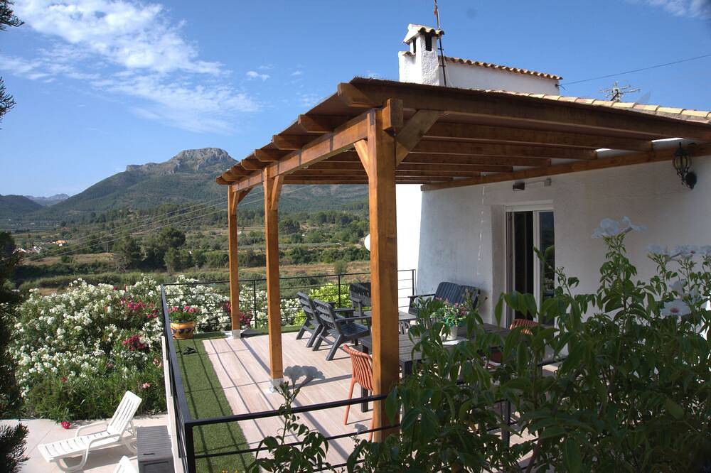 Villa Relax; Ruhe, Privatsphäre und mit Xl-Pool in Alcalalí, Costa Blanca