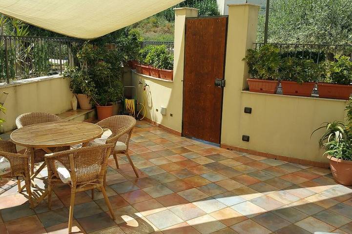 Ferienhaus für 4 Personen, mit Terrasse und Pool