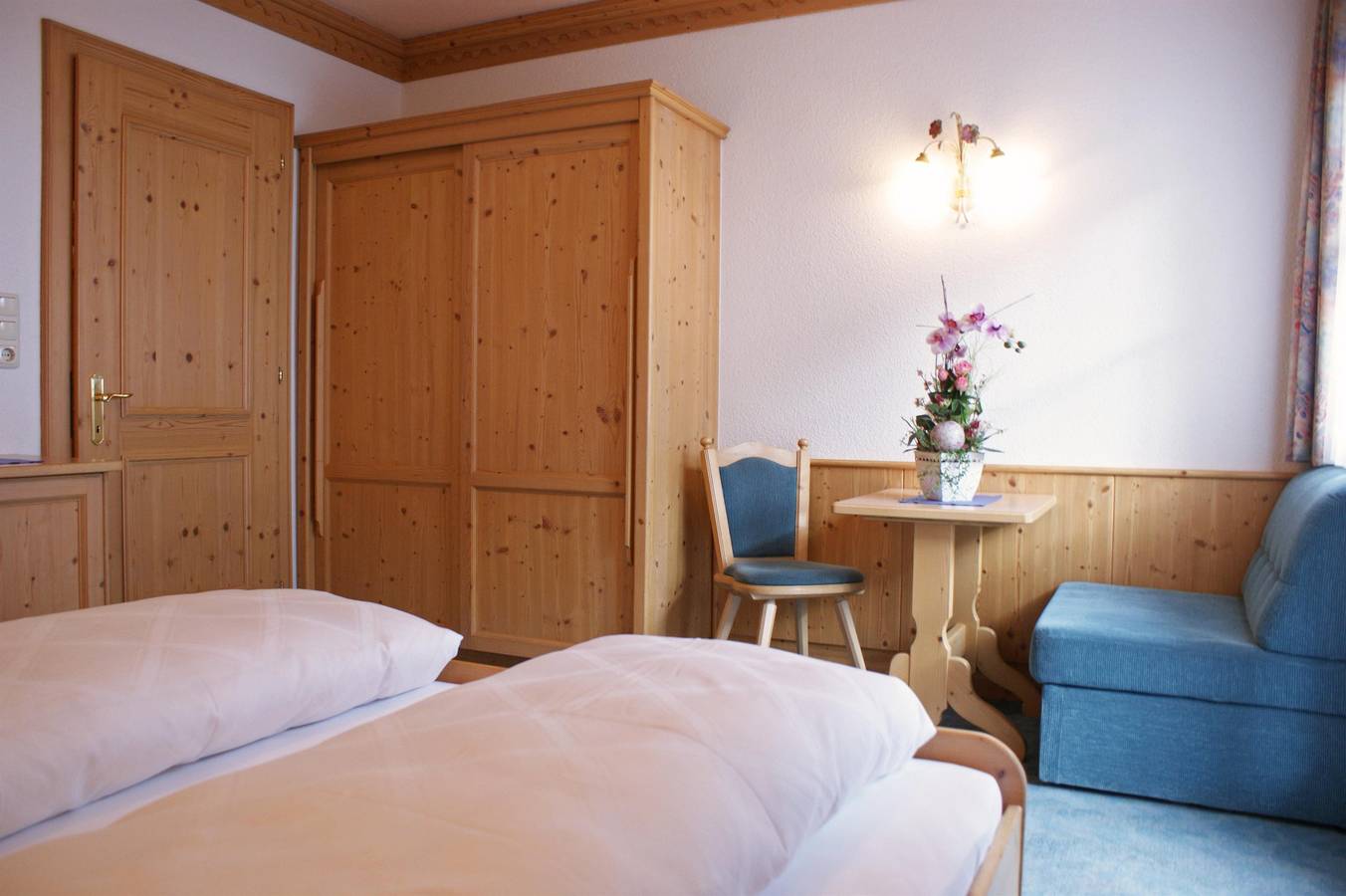 Geheel vakantieappartement, Azalee/2 Schlafräume/2x Du,Wc getrennt/Vorraum in Meer , Verwall 