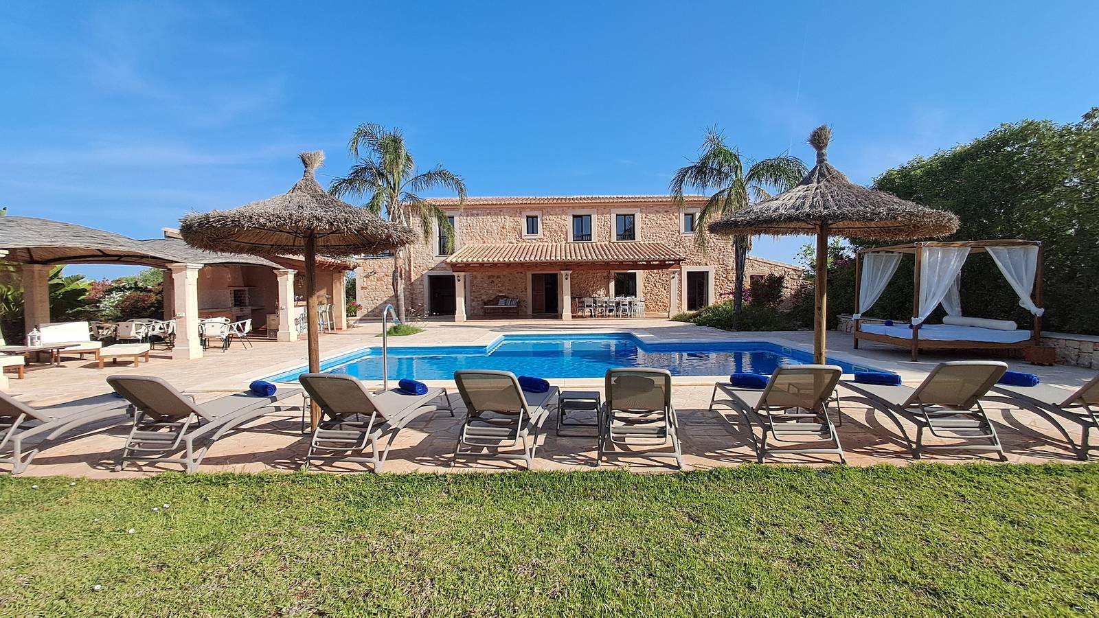 Casa di campagna 'Cas Pago Nou' con vista montagna, Wi-Fi e aria condizionata in Felanitx, Sud di Maiorca