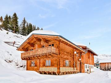 Ferienhaus für 10 Personen, mit Balkon und Sauna sowie Ausblick in Tiroler Oberland