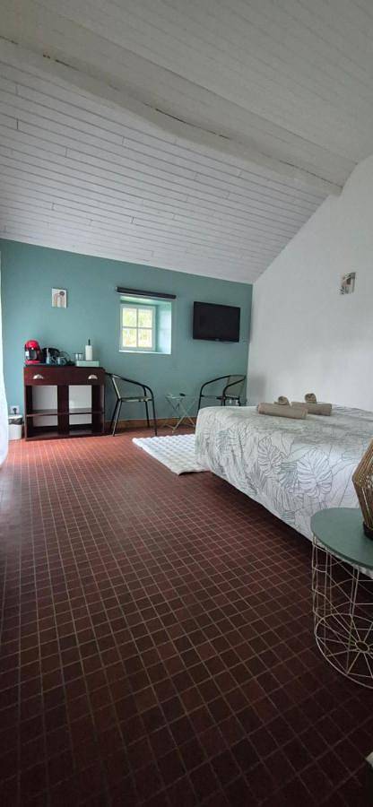 Gîte pour 2 personnes, avec vue sur le lac ainsi que jardin et vue, animaux acceptés à Saint-Vaury - 2