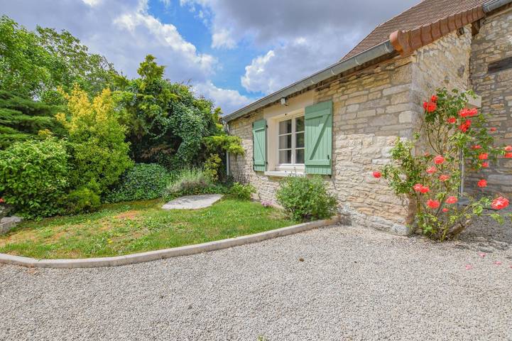 Le Gîte de l'Eau Claire + Annexe in Polisot, Aube