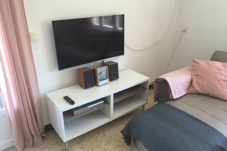 Location de vacances pour 6 personnes, avec terrasse et jardin à Bessan - 4