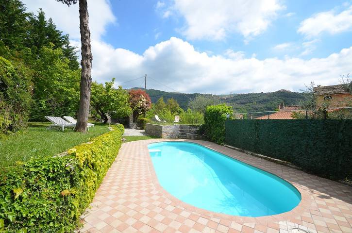 Ferienhaus für 8 Personen, mit Garten und Pool sowie Ausblick, mit Haustier in Prelà