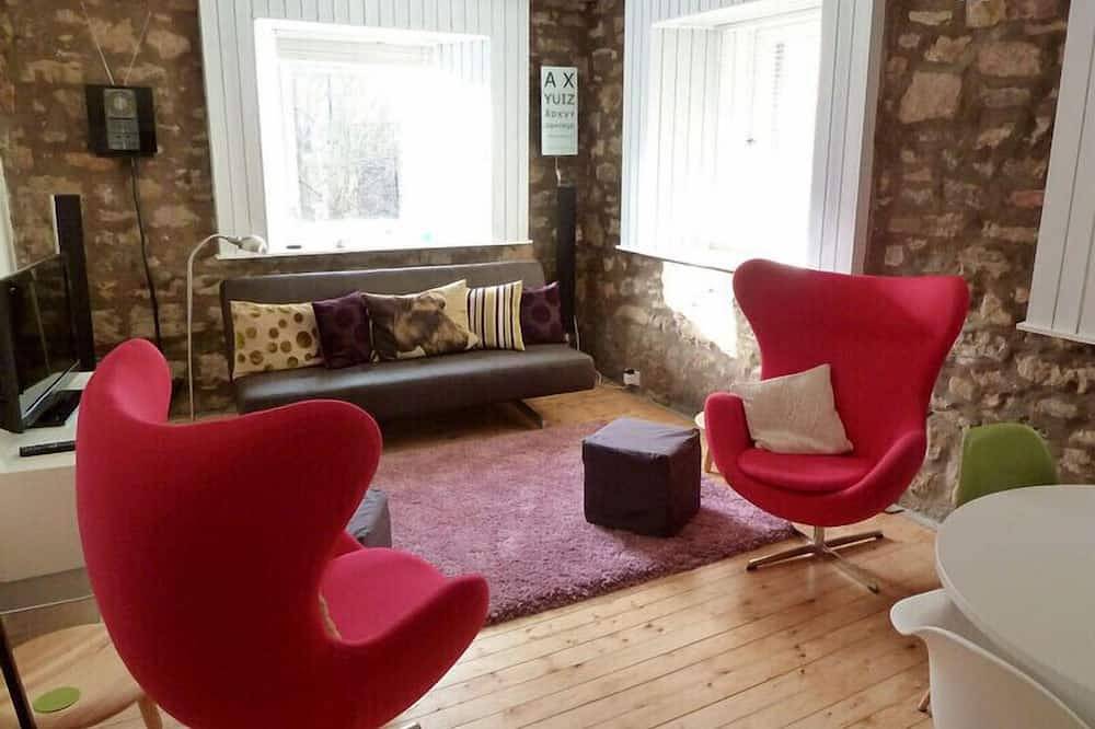 Entire apartment, Apartment In Central Edinburgh, Scotland, In The Picturesque Dean Village in Edinburgh, Edinburgh and Lothian
