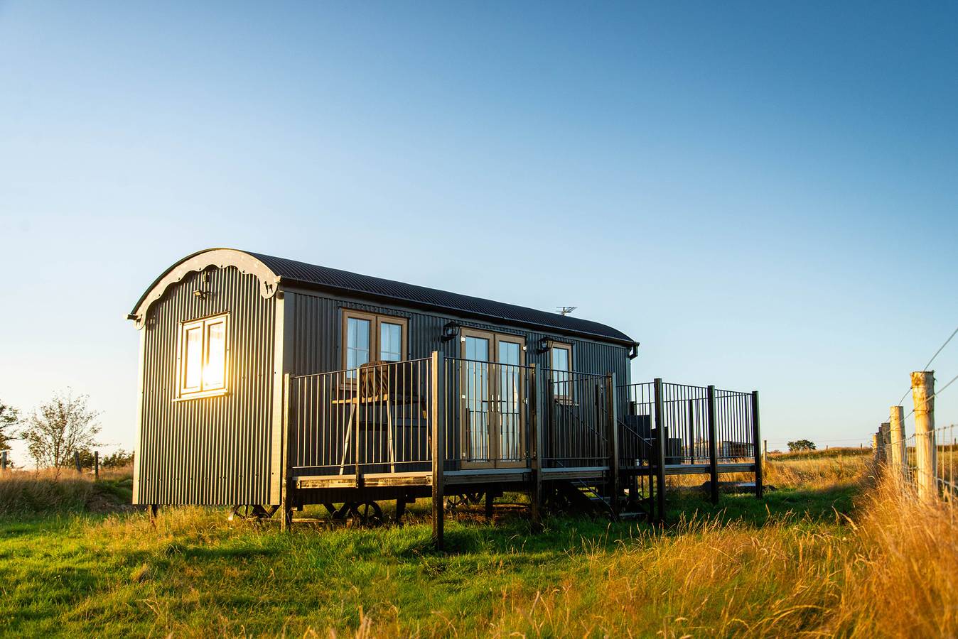 Head For the Hills Glamping - Skylark Shepherd's Hut in Carmarthenshire