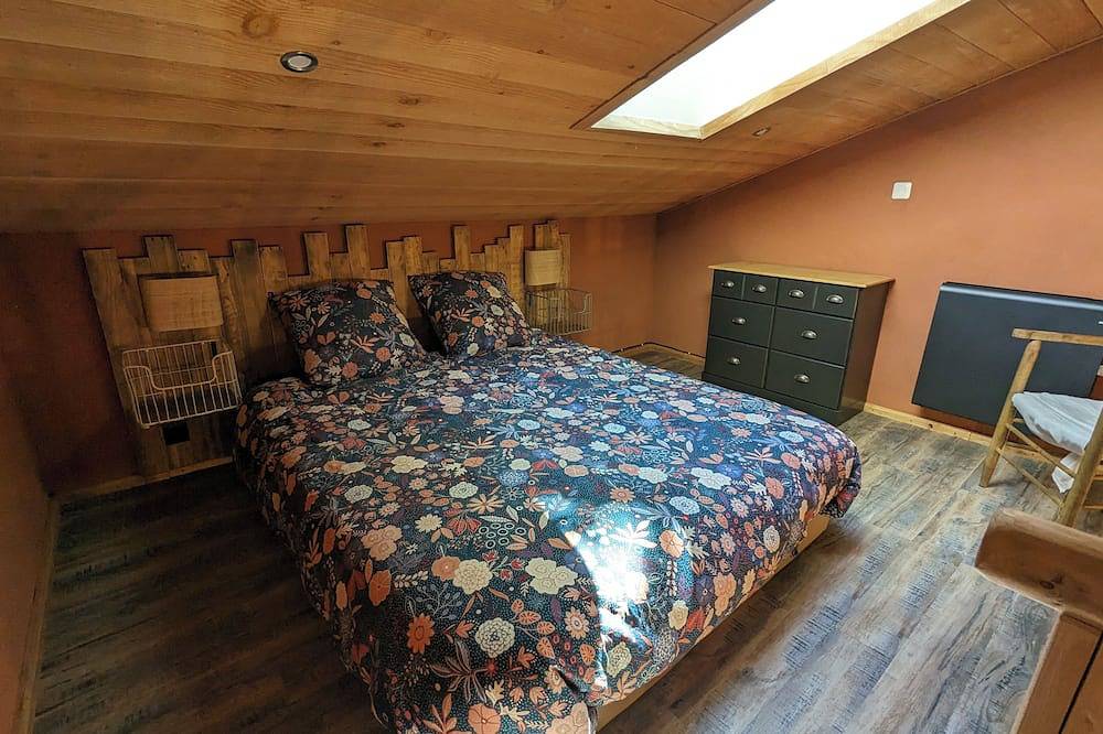 La Chambre d'Art in the heart of nature, 300 metres from Lake St Pardoux in Saint-Pardoux, Bellac und Umgebung