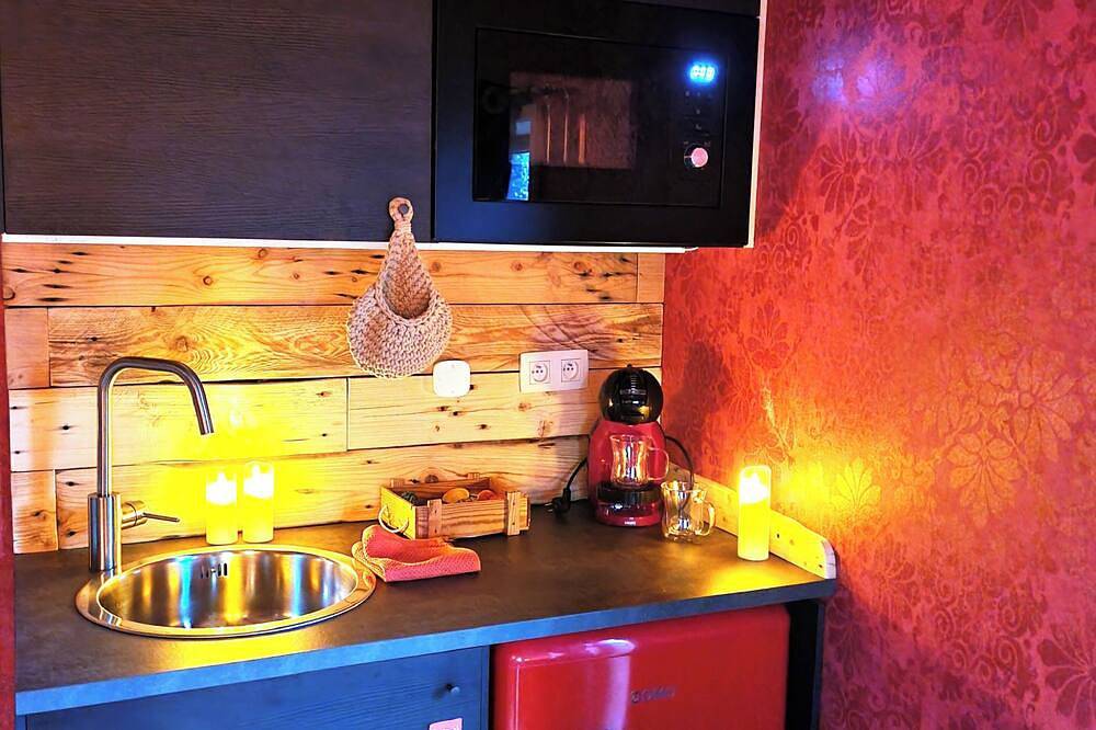 Romantic wellness guesthouse with sauna, whirlpool and jacuzzi! in Verlaine, Liegi e dintorni