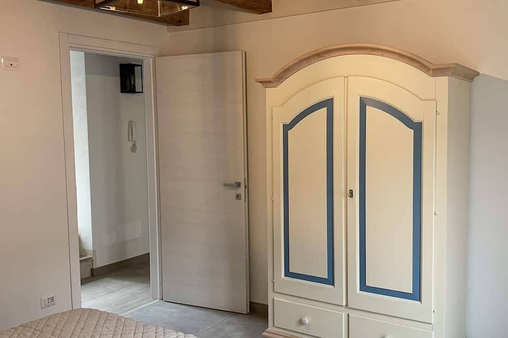 Brandneue Renovierung im Herzen von Desenzano del Garda in Desenzano del Garda, Gardasee-Berge