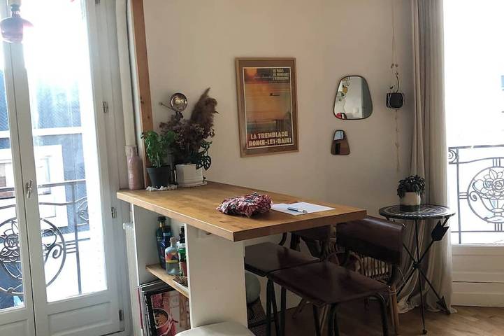 Entire apartment, Bright apartment with balcony in Clichy, Hauts-de-Seine
