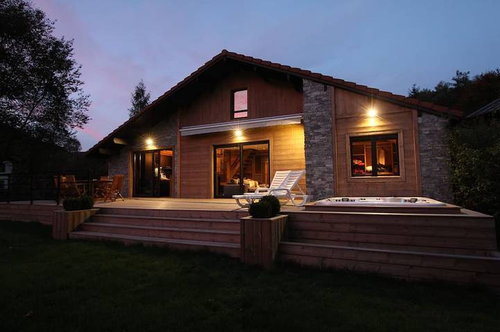 Chalet for 6 people, with hot tub and garden as well as terrace - 1