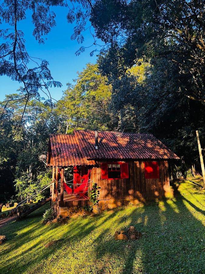 Chalé para 8 pessoas, com vista e piscina e ainda jardim no Brasil