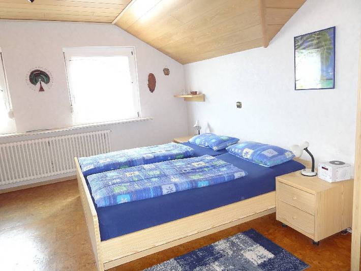 Maria Allgaier - Mittelzimmer mit Dusche und Etagen-Wc in Hofstetten, Mittlerer Schwarzwald