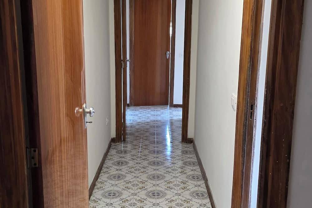 Ganze Wohnung, Spacious appartment with Ac. Walking distance to castle and to Bolsena Lake. in Bolsena, Bolsenasee