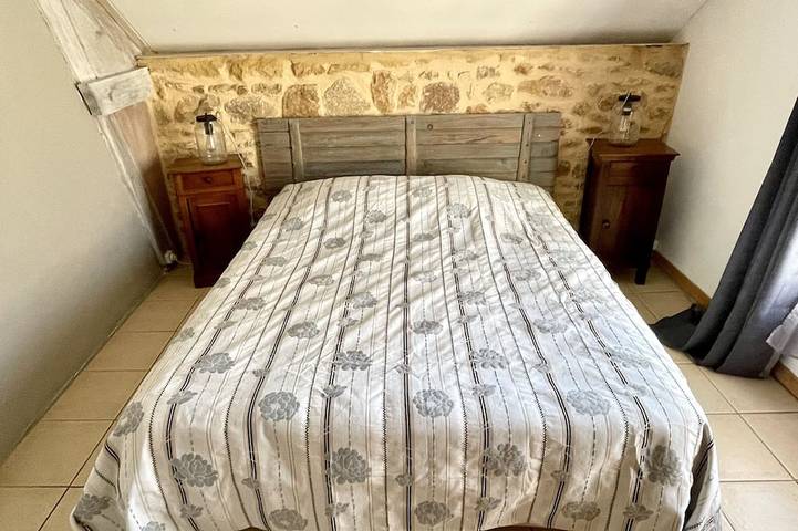 Location de vacances pour 7 personnes, avec piscine ainsi que jardin et jacuzzi, animaux acceptés à Archignac - 2