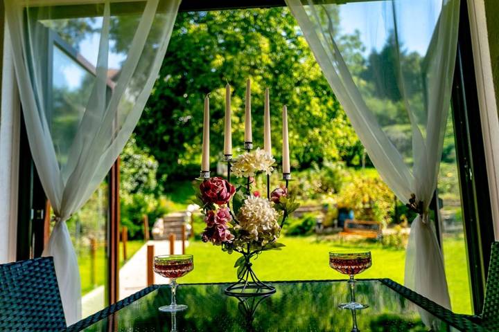 Maison d’hôte pour 2 personnes, avec Terrasse et Jacuzzi ainsi que Jardin et Piscine dans Sighișoara