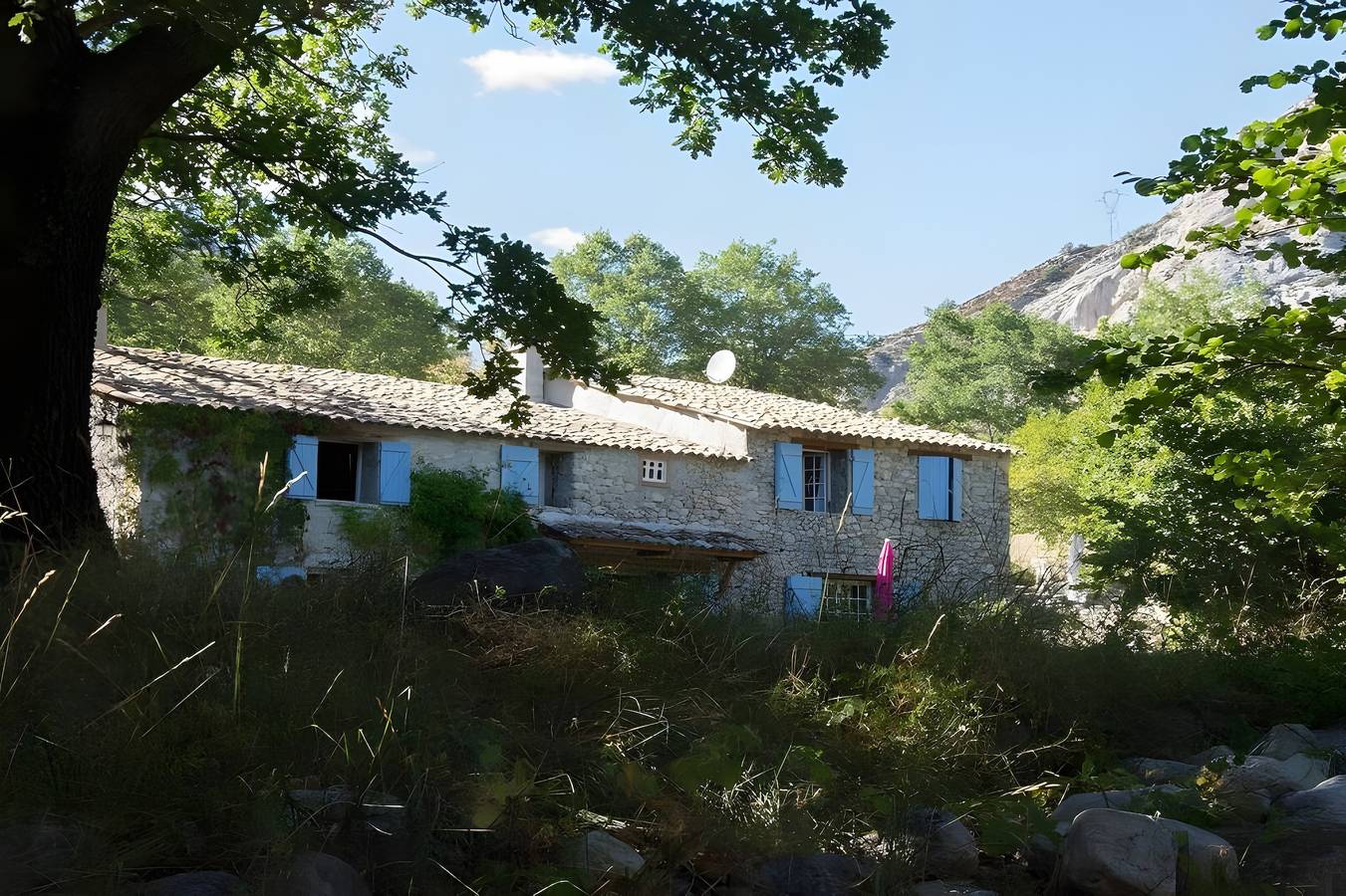 Casa in provenza nel vecchio mulino di un fuller in Entrepierres, Région de Forcalquier