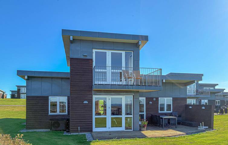 Ferienwohnung für 8 Personen, mit Whirlpool und Sauna sowie Terrasse