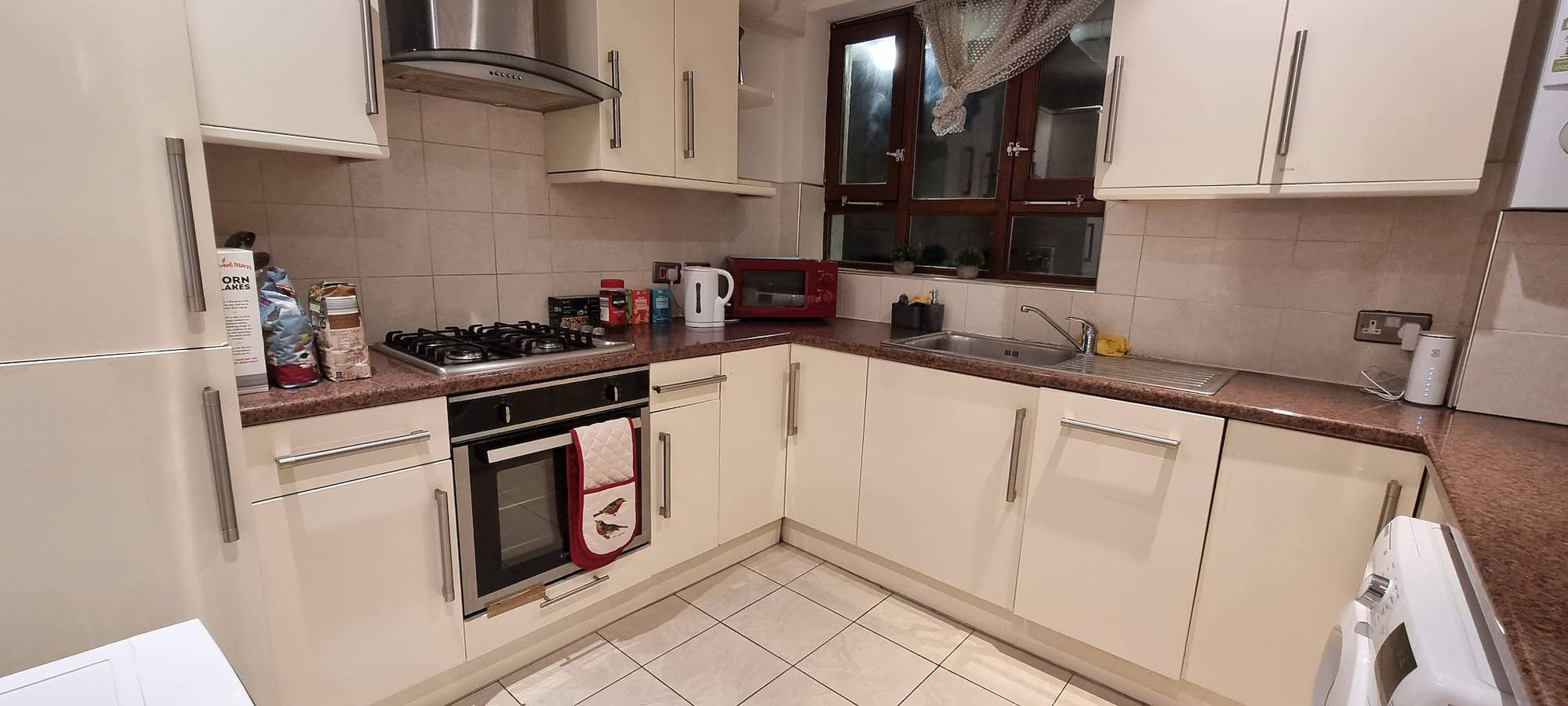 Ganze Ferienwohnung, 4 Bed Flat - Sleeps 12 - Pets - Wifi in Camden, London