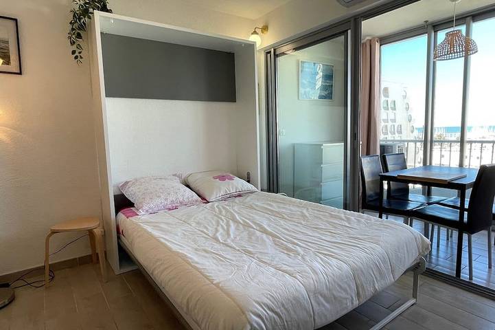 Ganze Wohnung, Klimatisiertes Studio für 3-4 Personen mit Hafen- und Meerblick - Grande Motte in La Grande-Motte, Côte d'Améthyste