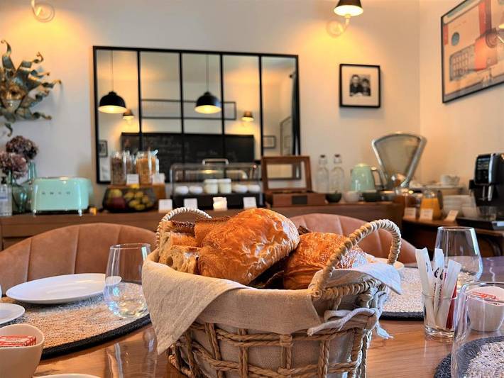 Gîte pour 3 personnes, avec jardin ainsi que vue et piscine à Châtelaudren - 4