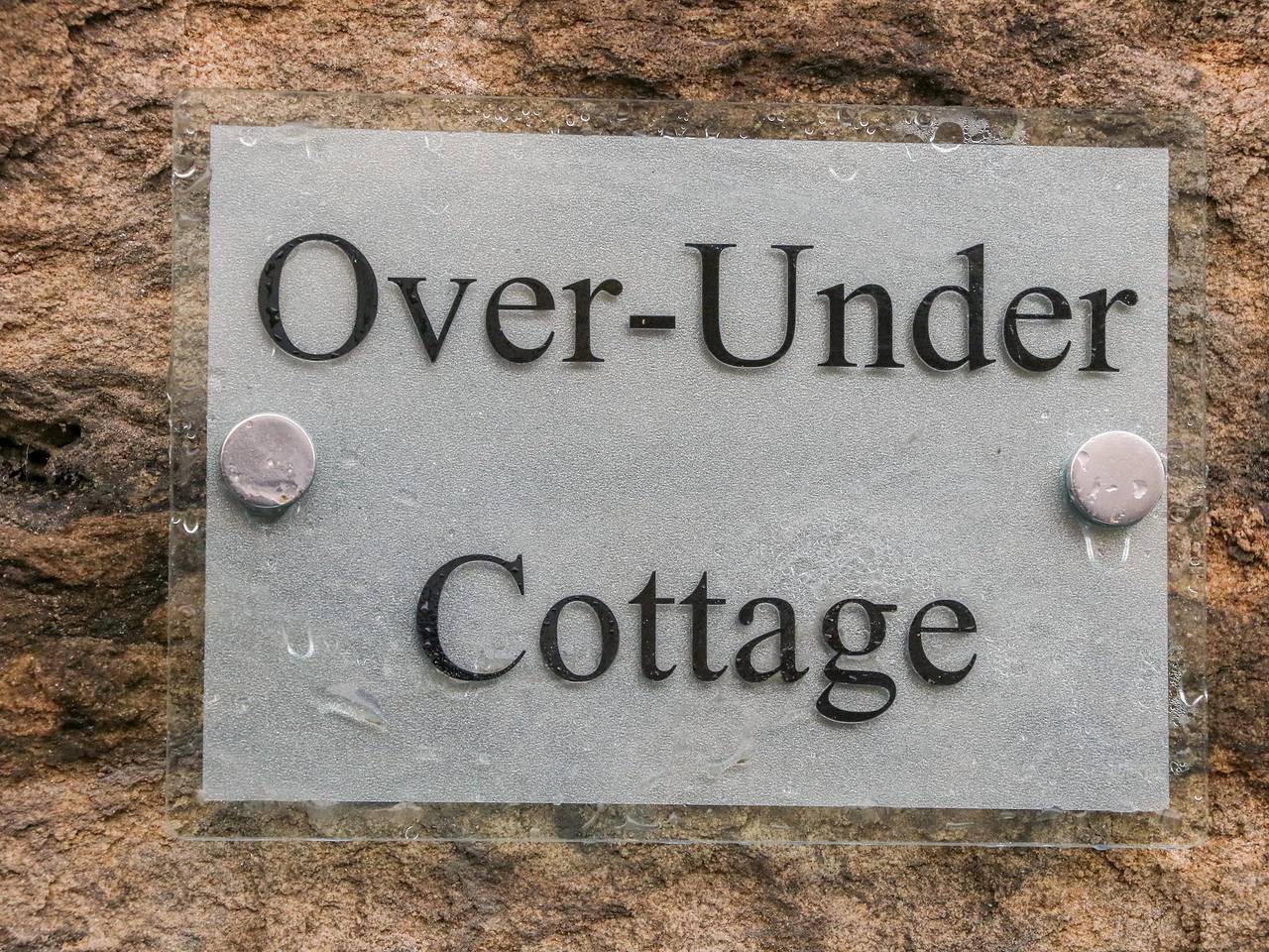 Over-Under Cottage in Holmfirth, West Yorkshire