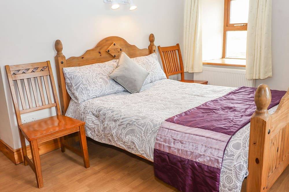 Clogher Cottage, family friendly in Doonbeg, County Clare in County Clare