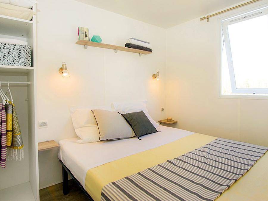 Camping  Le Parc des Roches - Mobilhome 6 personnes - Classic Xl | 2 Ch. | 4/6 Pers. | Terrasse surélevée in Saint-Chéron, Essonne