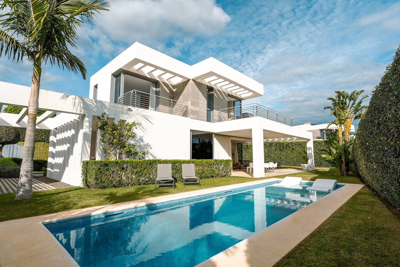 Villa 'Dominica 10' with Sea View, Wi-Fi and Air Conditioning in Estepona, Costa del Sol