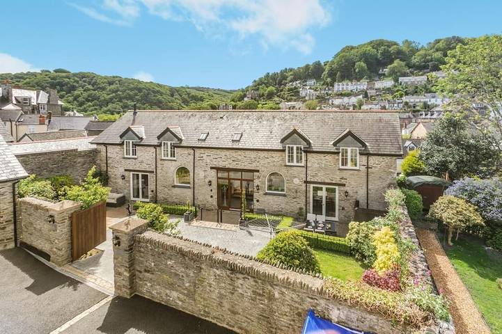 Cottage for 8 people, with garden in Lynton