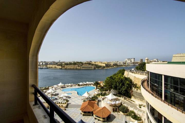 Bungalow für 3 Personen, mit Pool und Sauna sowie Kinderpool und Garten auf Malta - 2
