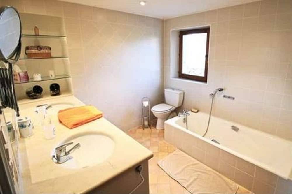 Sur Luberon, encantador **** Mas, 6 personas, piscina, propiedad de 1 hectárea in Cucuron, Parque natural regional del Luberon
