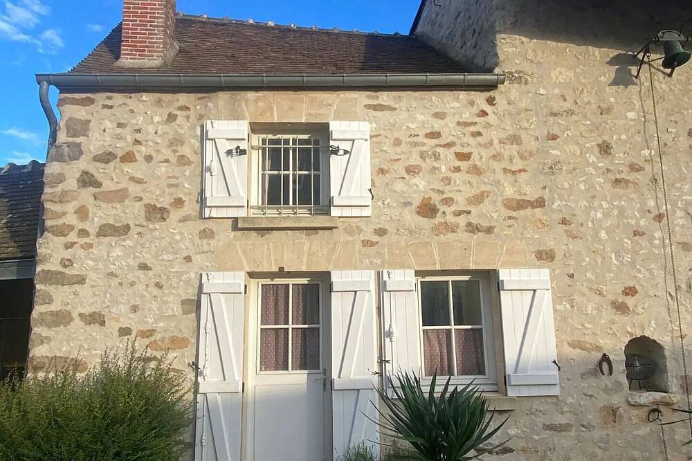 Maison / Appartement Dans un Corps de Ferme Situé a 5 Minutes de Senlis in Montépilloy, Oise