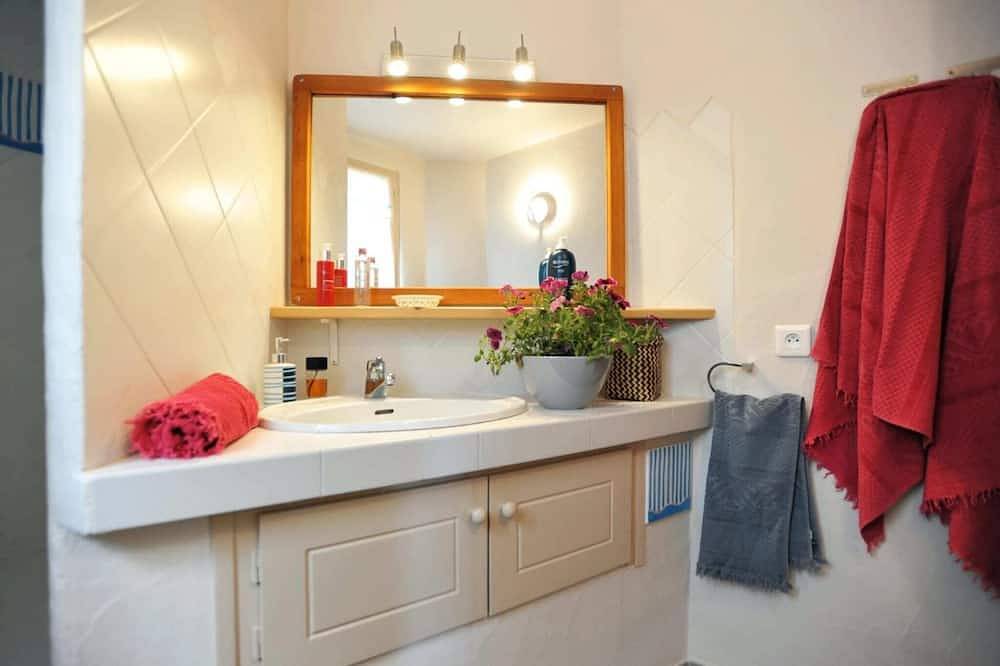 Apartamento entero, Apartamento con vistas al mar a 70 metros de la playa de St Cyprien. in San Ciprianu, Lecci